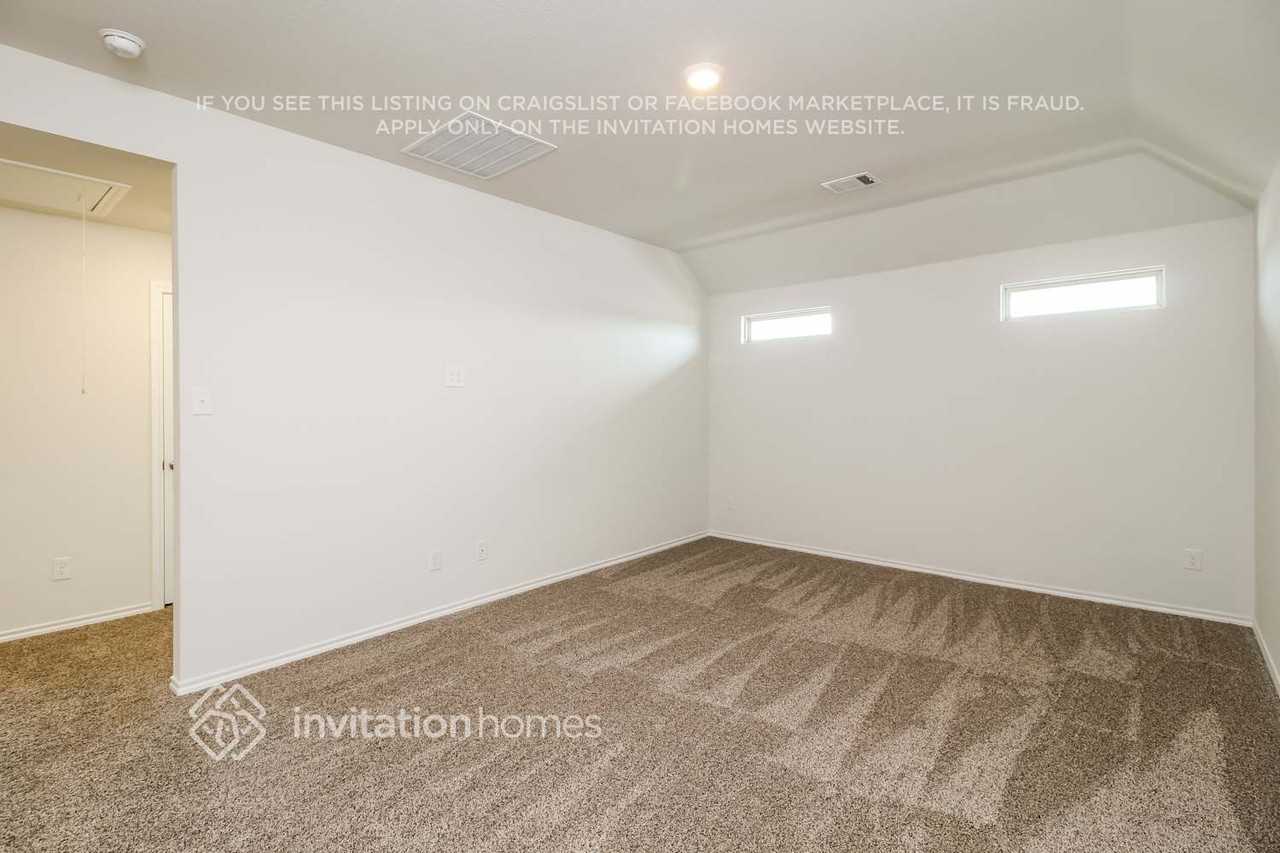 3124 Glazner Dr - Photo 7 of 15
