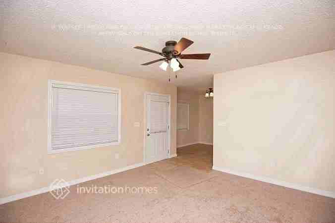 1240 W 3rd St - Photo 2 of 10