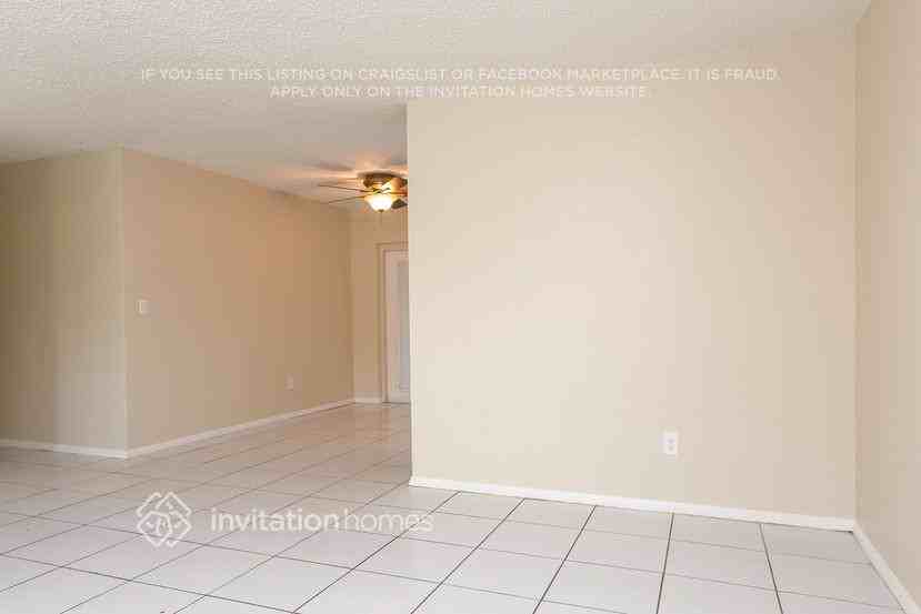 4712 Nw 2nd Ct - Photo 3 of 14