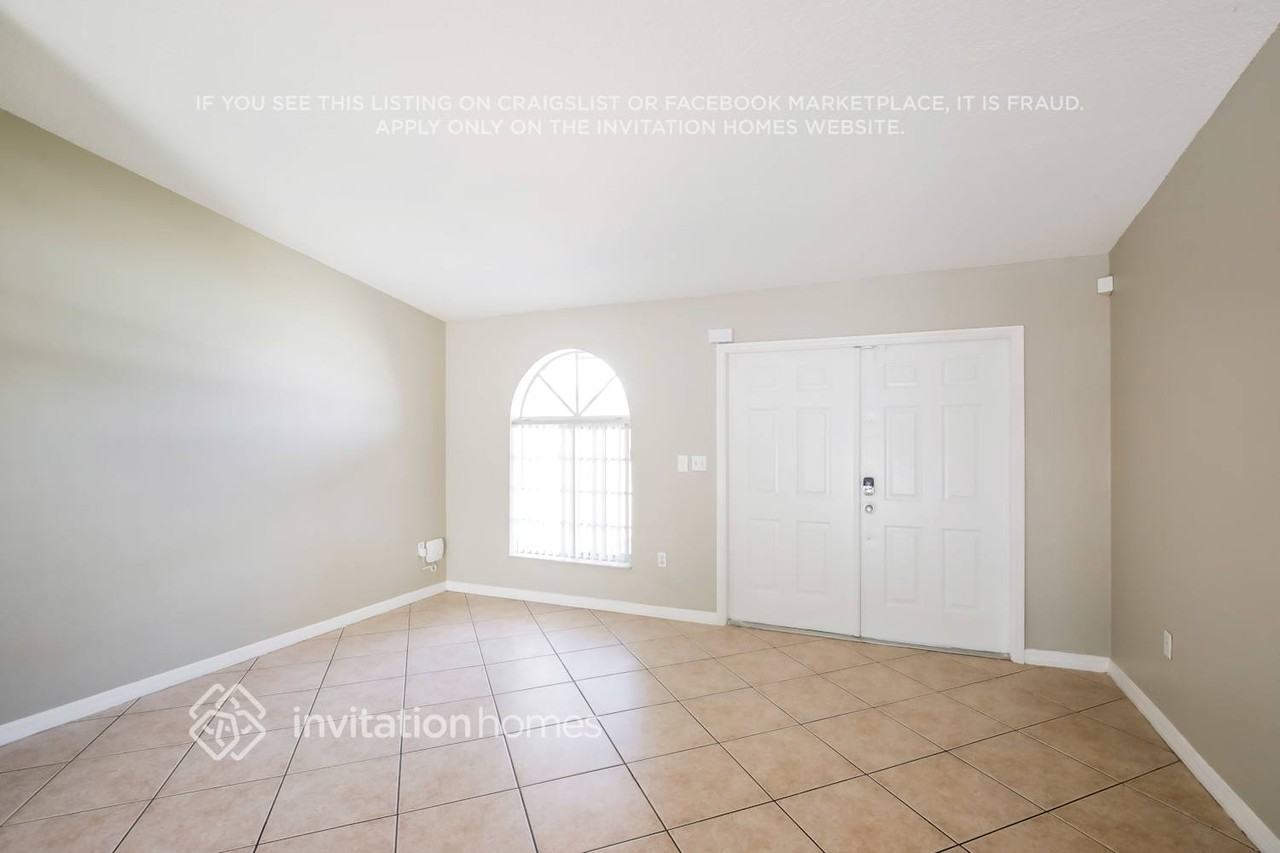18015 Sw 154th Pl - Photo 3 of 17