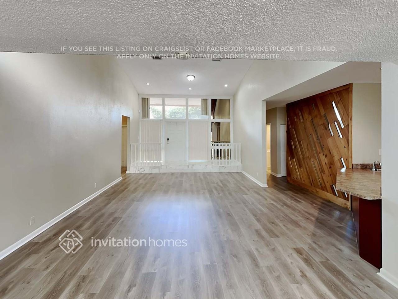 8041 Buttonwood Cir - Photo 7 of 18