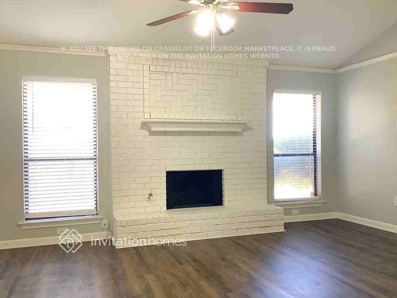 1429 Brenda Dr - Photo 2 of 12