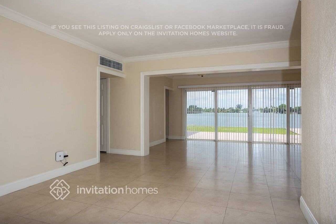 10900 Sw 42nd St - Photo 3 of 22
