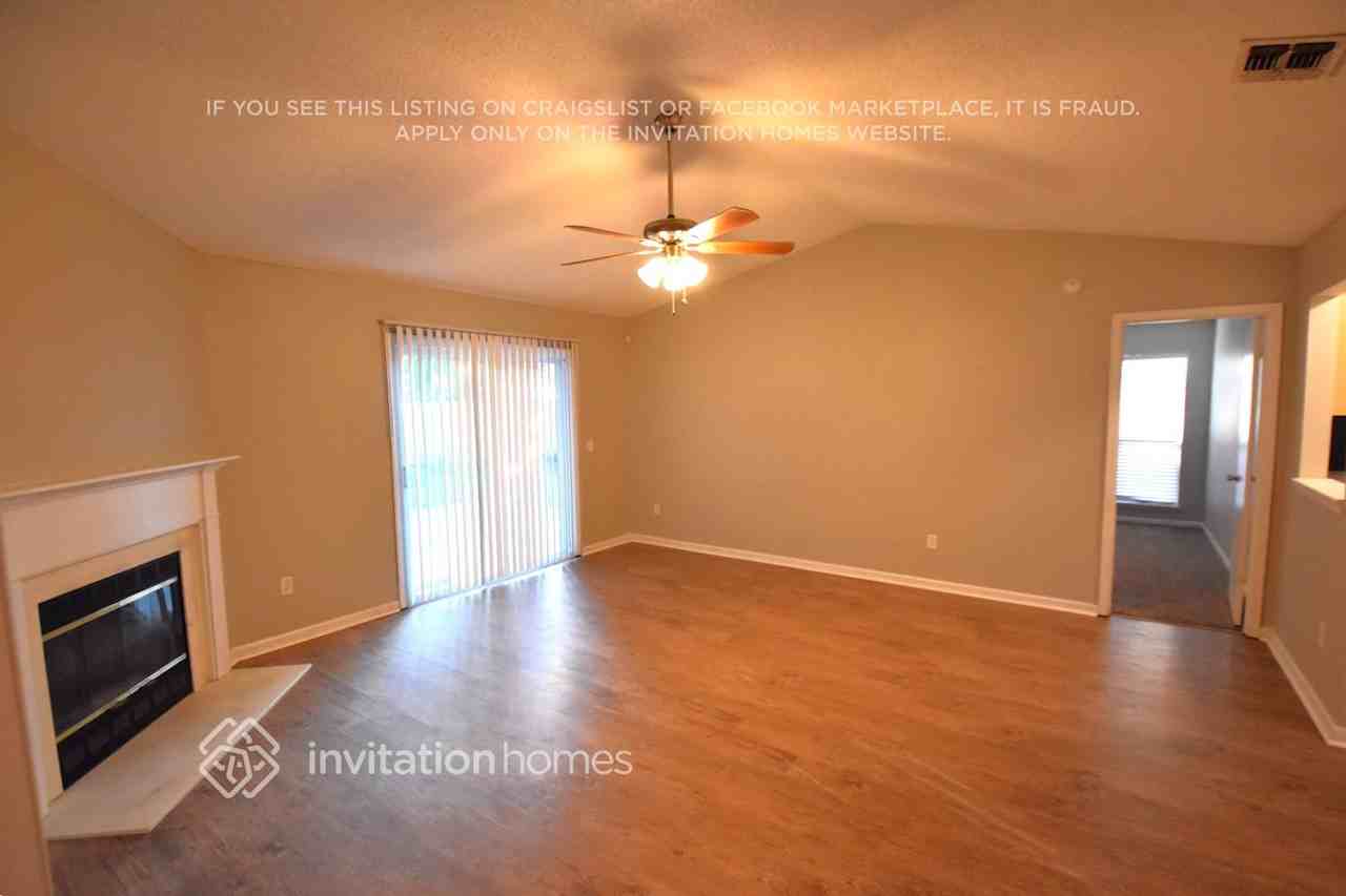 1597 Rain Bird Ct - Photo 2 of 12
