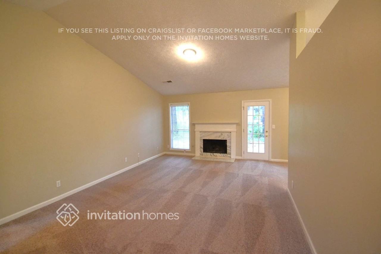 765 Kibbe Cir - Photo 3 of 9