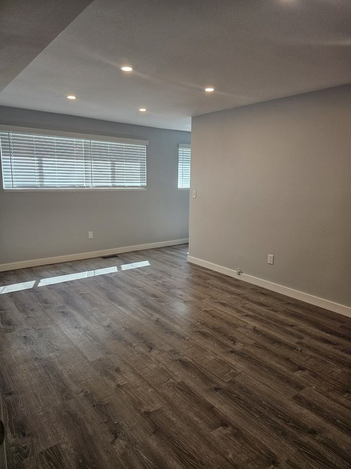 813 N Riverside Dr #A - Photo 6 of 17