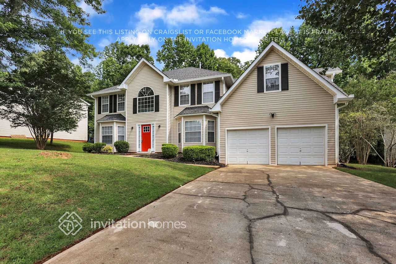 5614 Carriage Walk Way - Photo 3 of 30