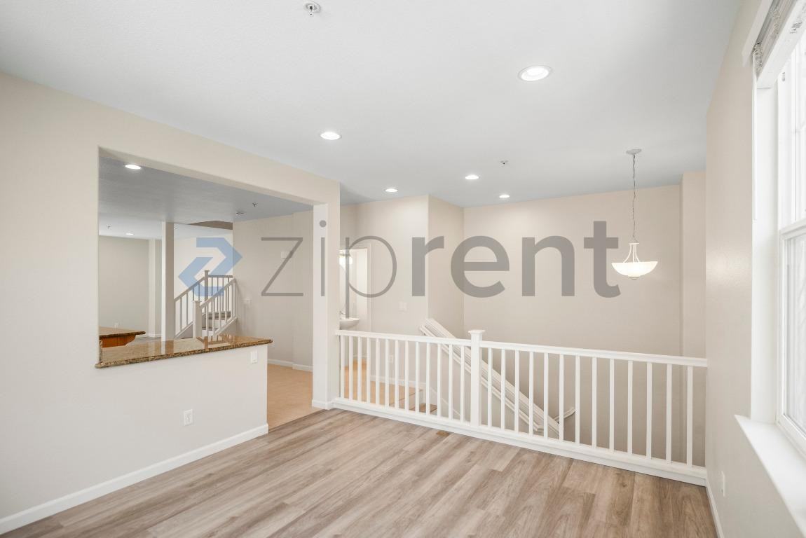 1611 Summer Ln - Photo 7 of 36