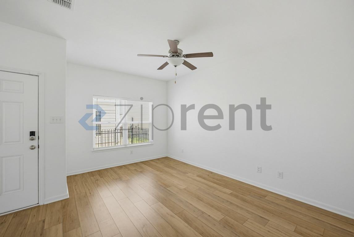 10843 Emerick St - Photo 7 of 32