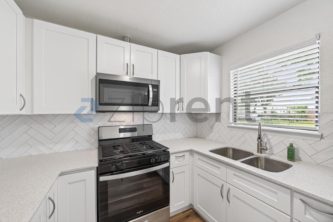 838 Mccauley Blvd - Photo 6 of 30