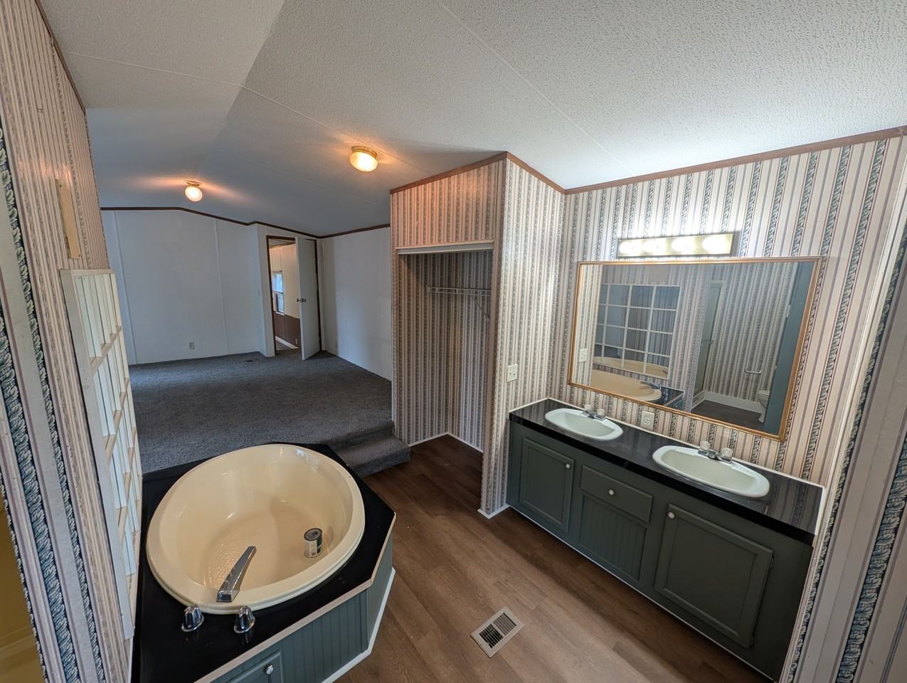51 Ransdell Ln #1 - Photo 7 of 10