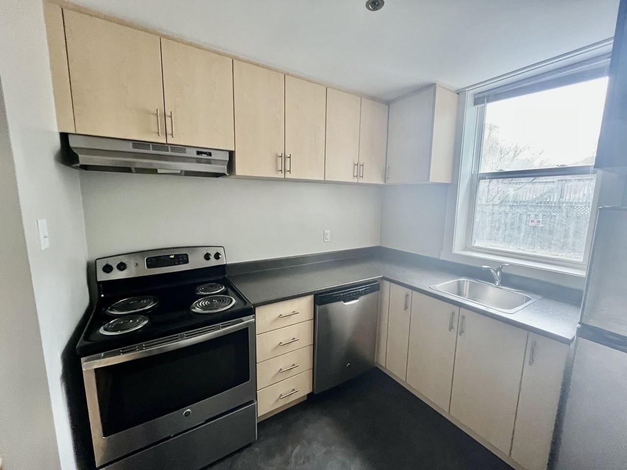 1128 - 1128 South Park St. #2