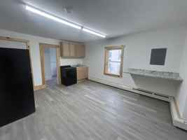 featured image of 1 Center St #5