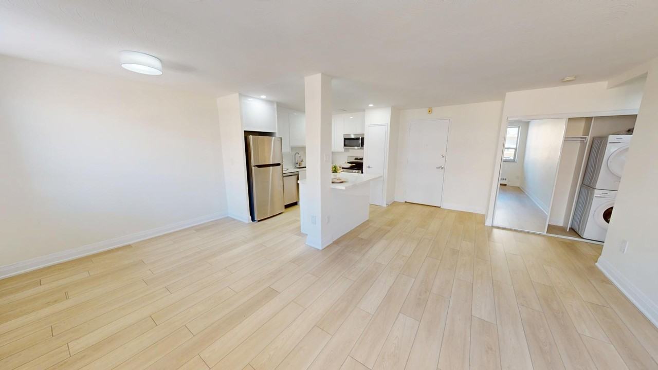 455 Maple - Photo 6 of 12