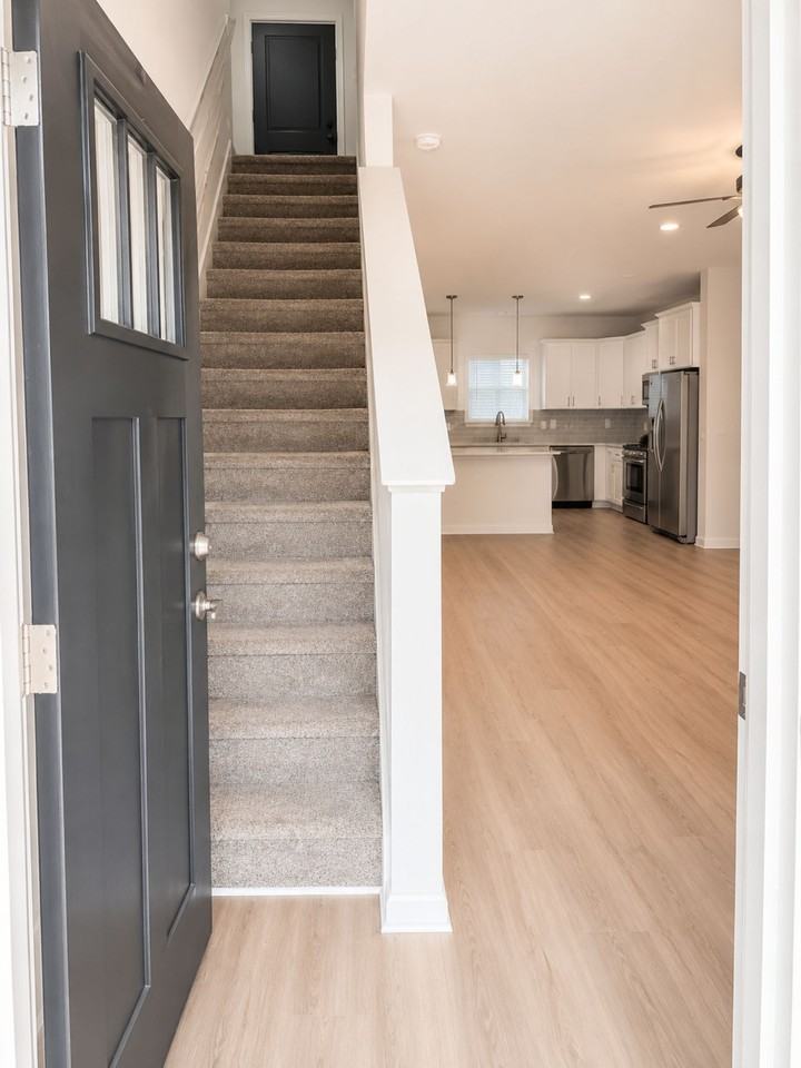 1144 Thayer Glen Ct #1 - Photo 3 of 24