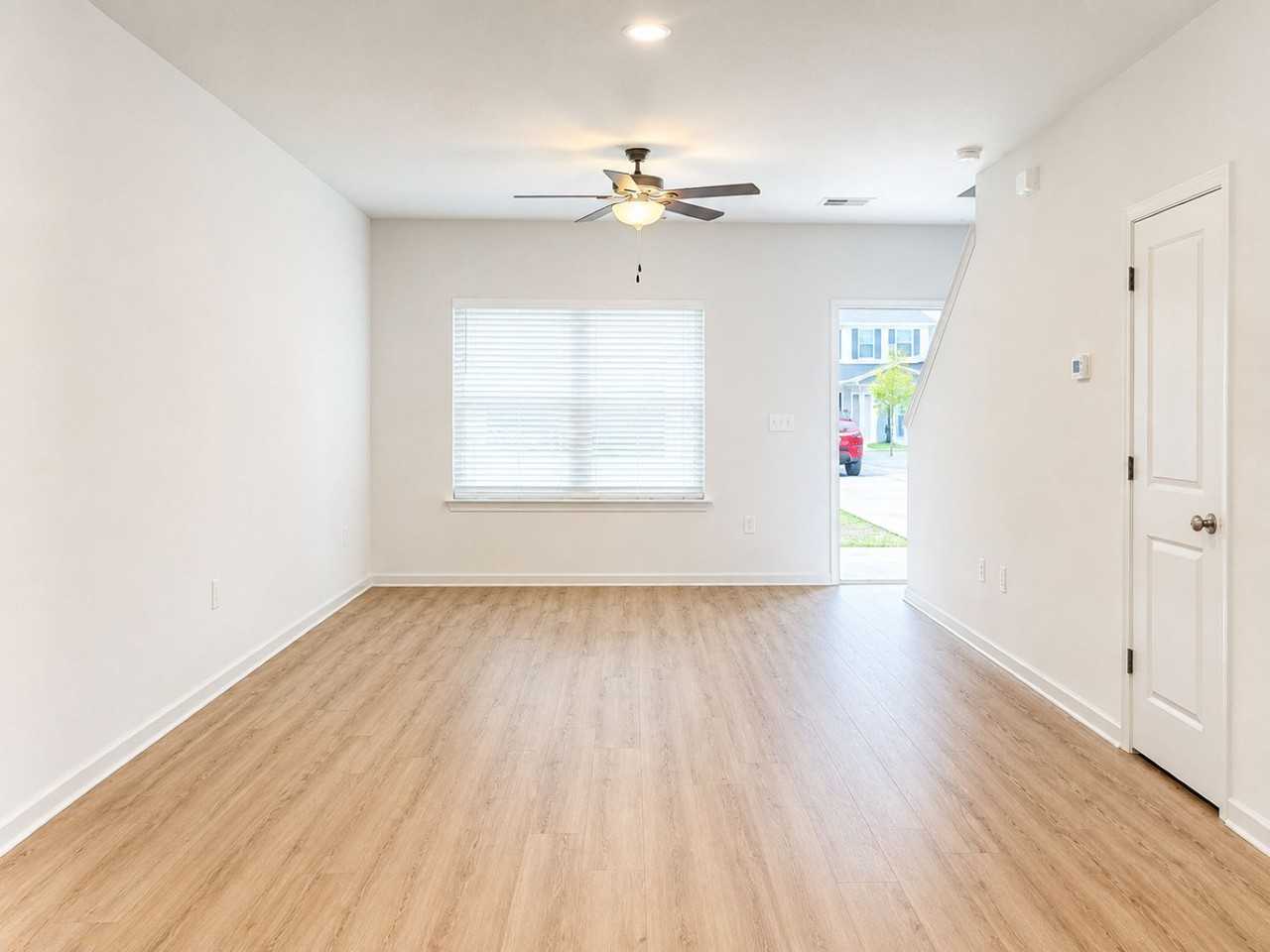 1144 Thayer Glen Ct #1 - Photo 4 of 24