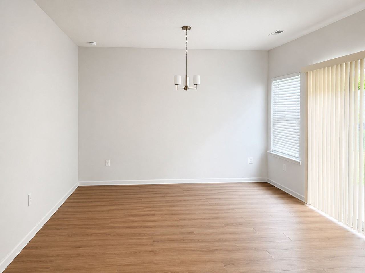 1144 Thayer Glen Ct #1 - Photo 5 of 24