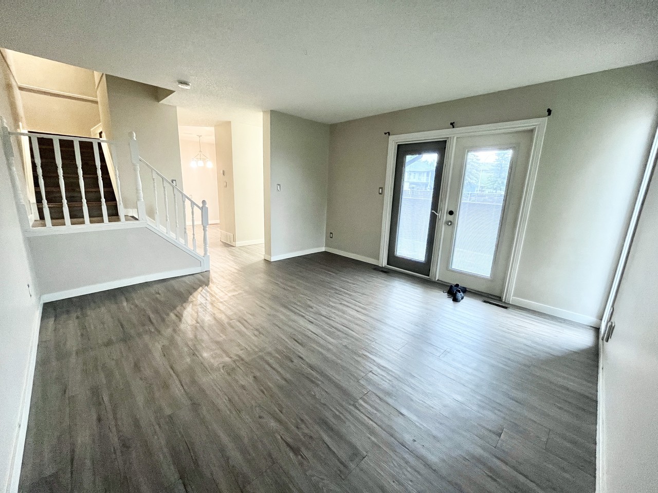 15, 14634-25 Street NW - Photo 2 of 20