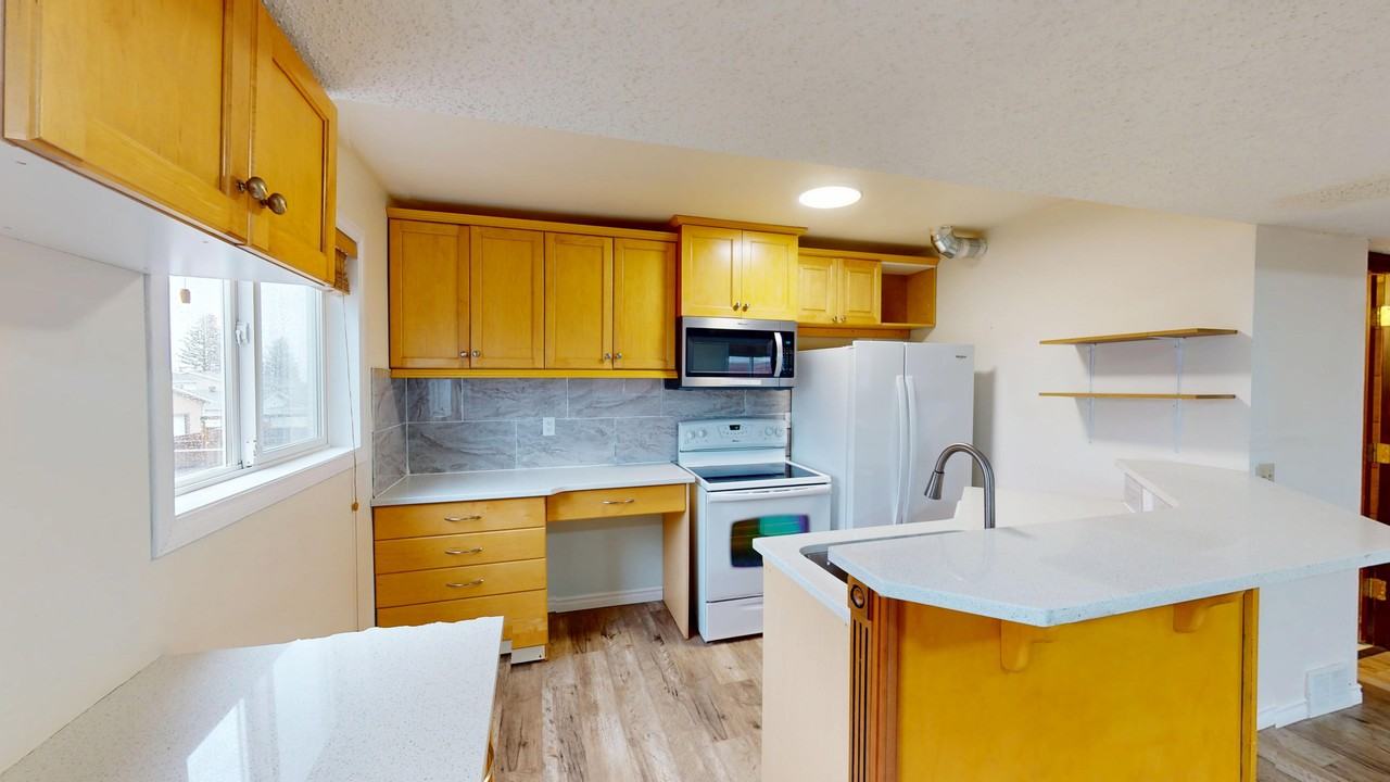 88 Macewan Park Way Nw-Lower - Photo 2 of 17