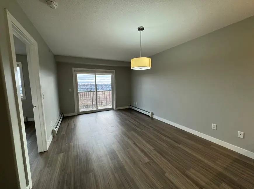 2801 43 Ave - Photo 4 of 35