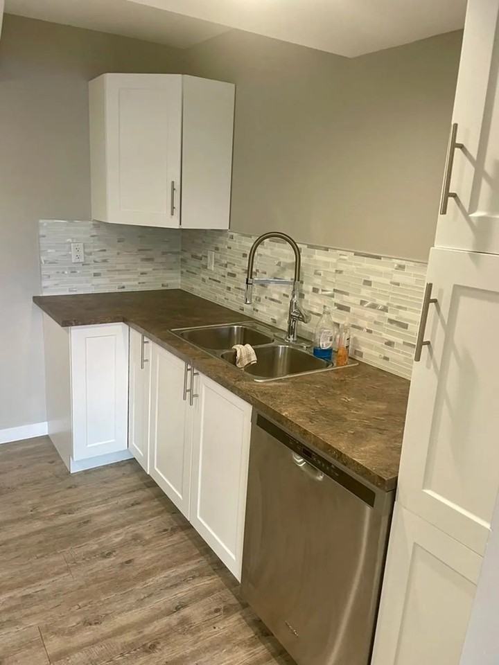 5119 55 Ave - Photo 3 of 12