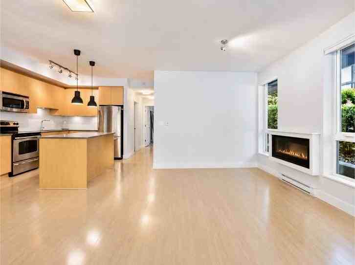 735 Condo - Photo 2 of 9