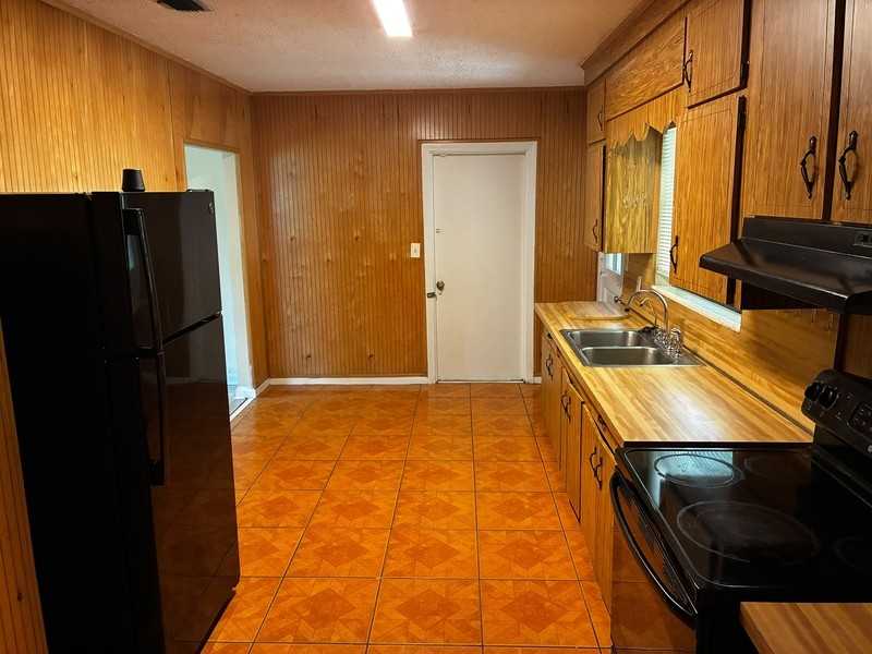 7022 Linda Dr - Photo 7 of 22