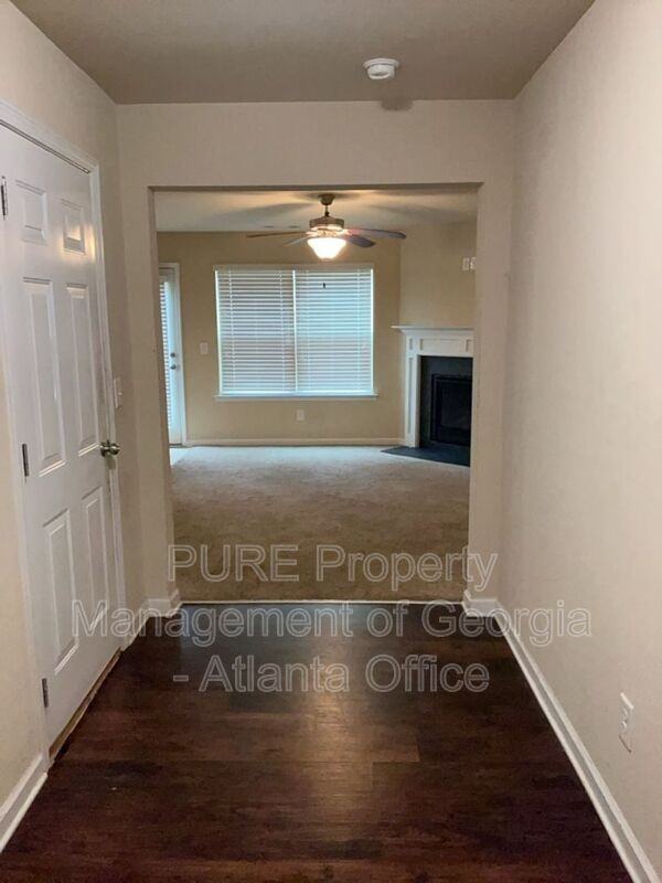 400 Brookwood Xing - Photo 4 of 20