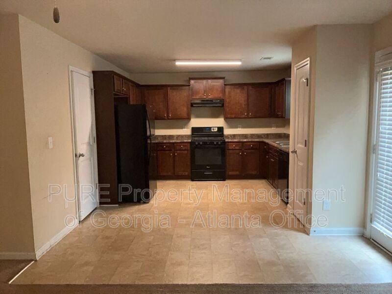400 Brookwood Xing - Photo 6 of 20