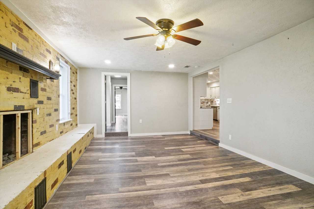 119 Olde Towne Rd #1 - Photo 4 of 18