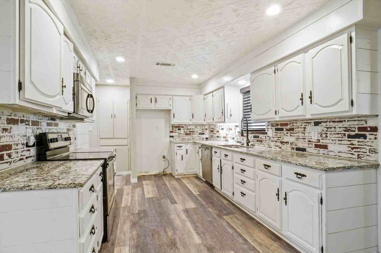 119 Olde Towne Rd #1 - Photo 5 of 18