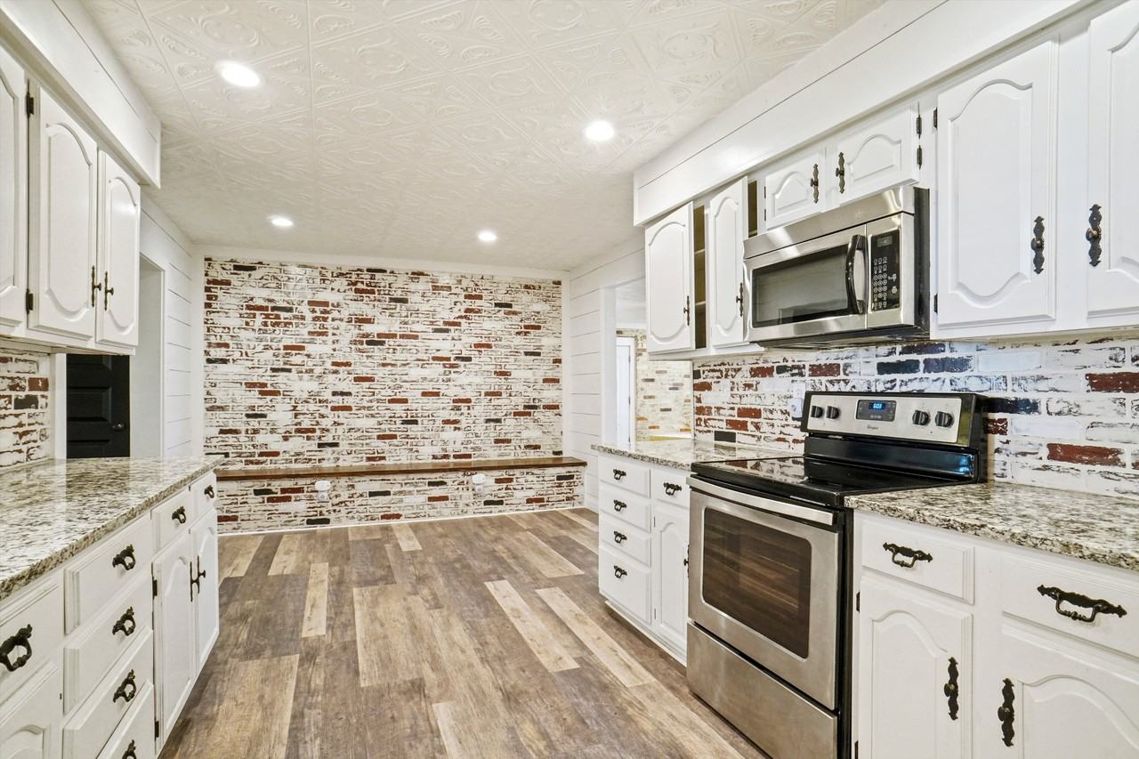 119 Olde Towne Rd #1 - Photo 6 of 18