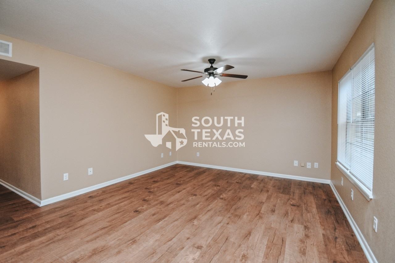 603 Sherwood DrApt A #603A - Photo 2 of 8