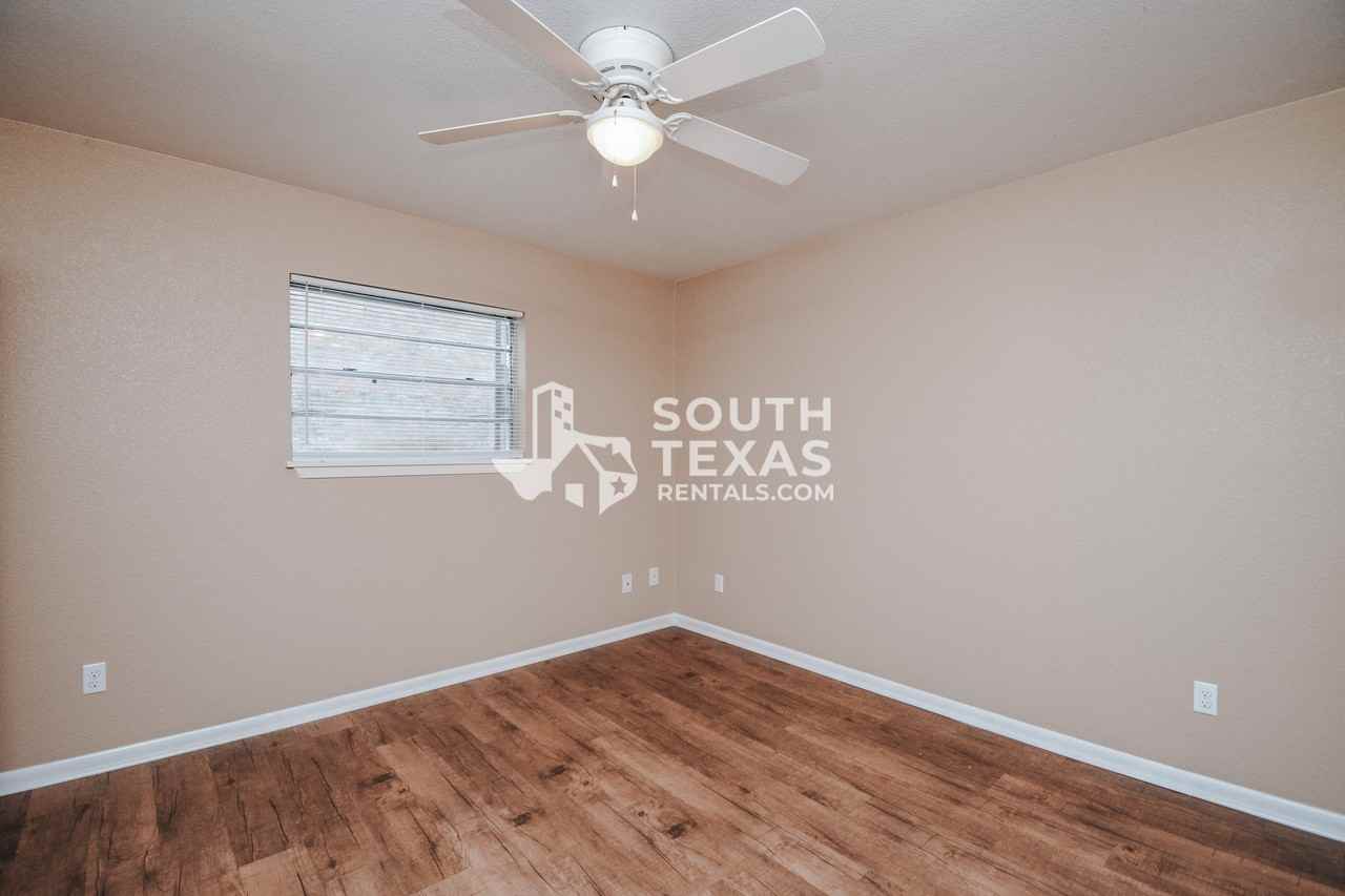 603 Sherwood DrApt A #603A - Photo 5 of 8