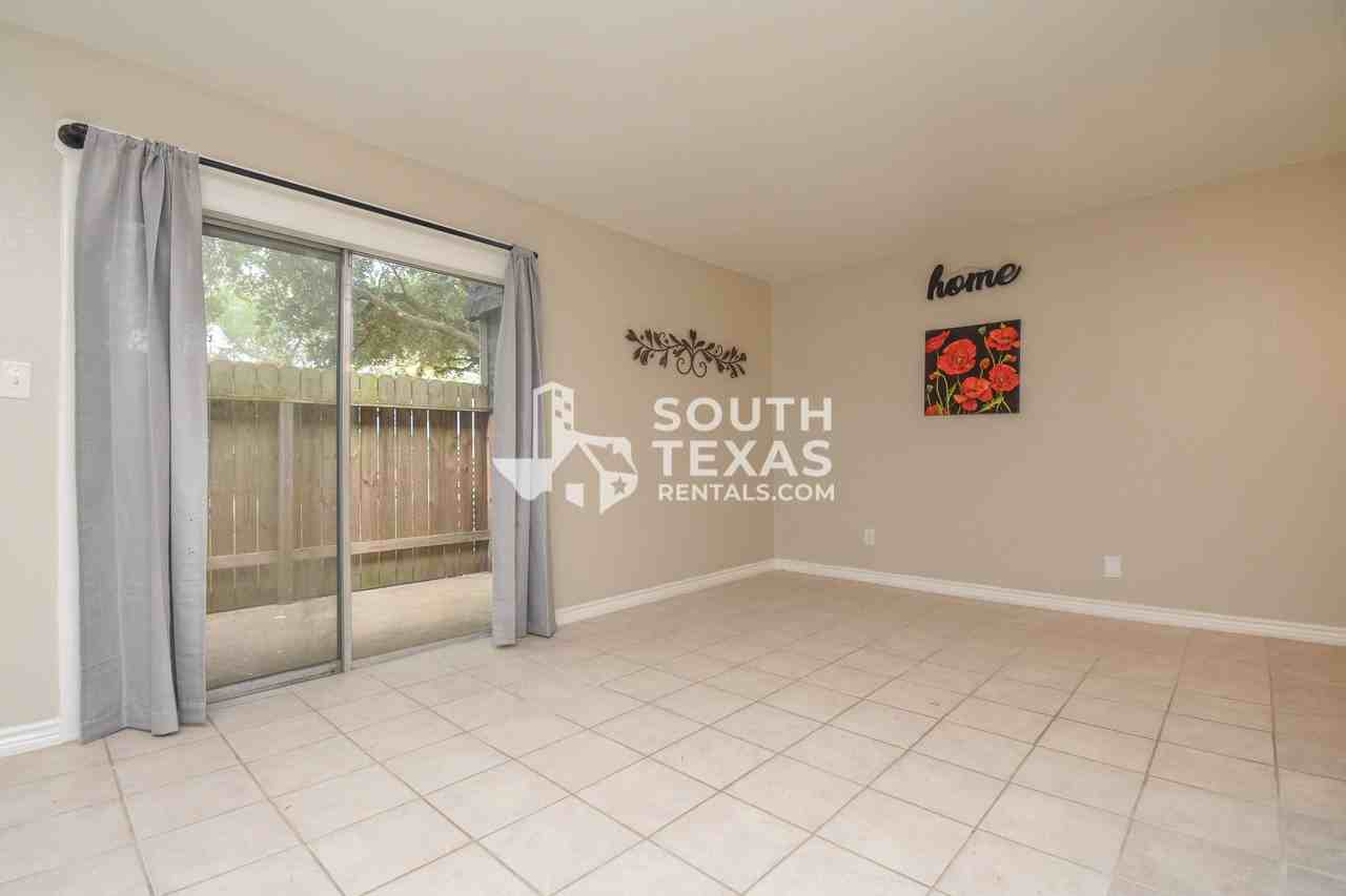 308 Westwood St #A - Photo 2 of 8
