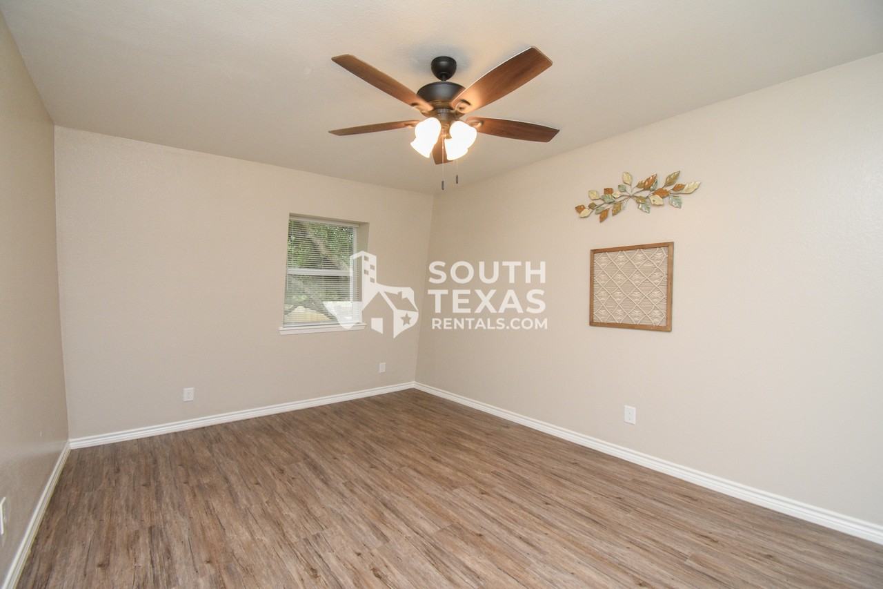 308 Westwood St #A - Photo 5 of 8