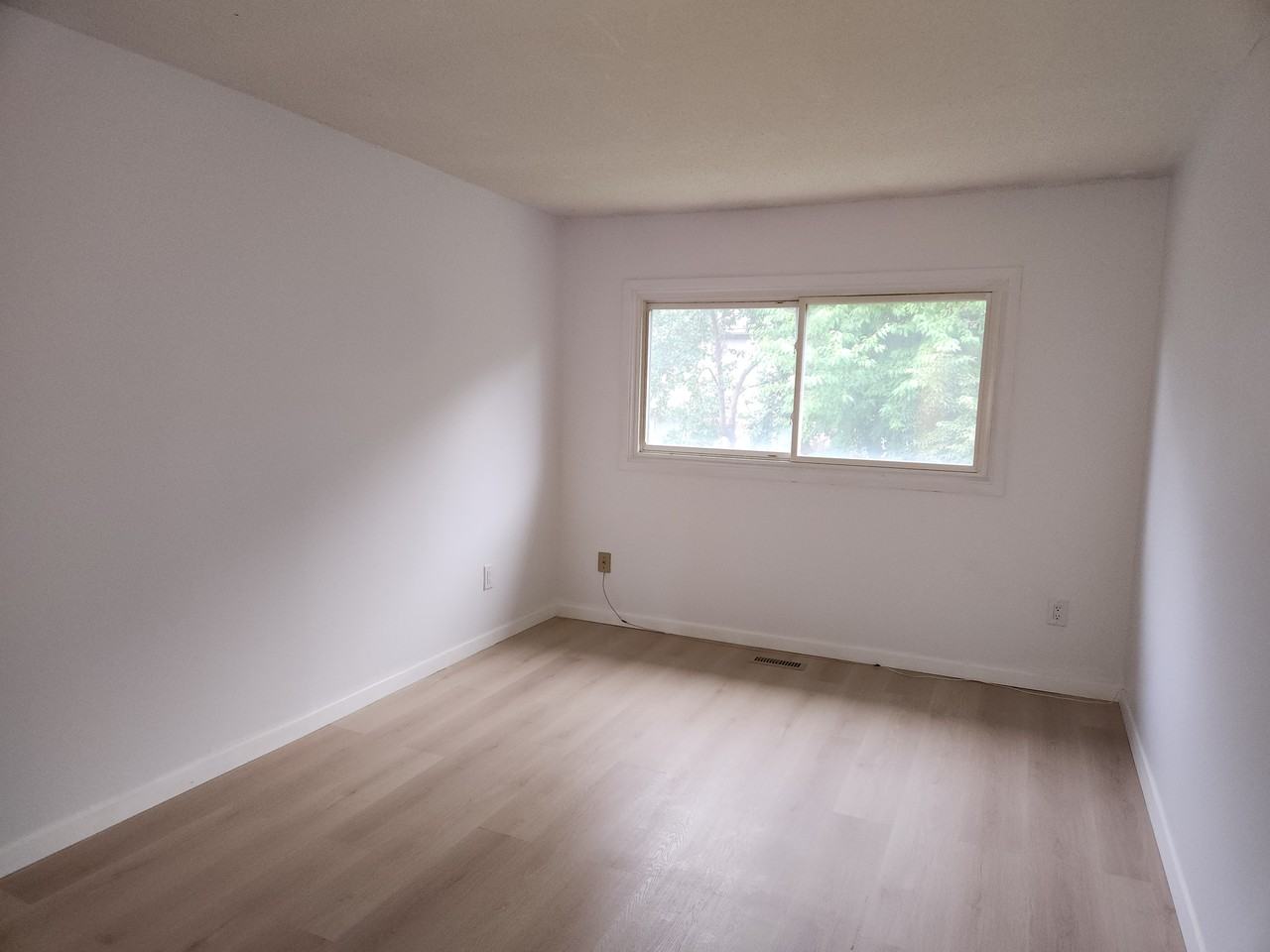 3079 Fifth Line West #31 - Photo 5 of 21