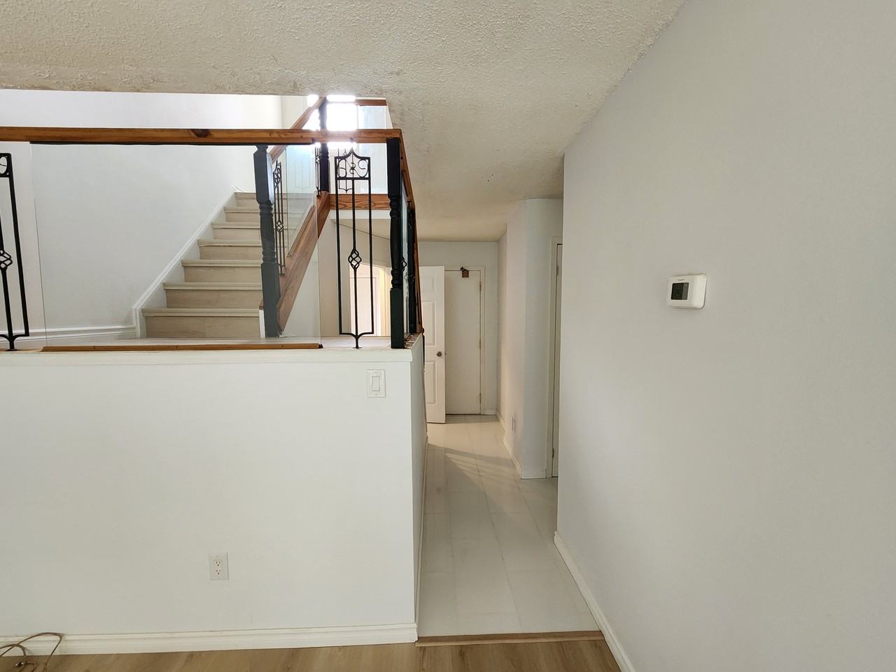 3079 Fifth Line West #31 - Photo 2 of 21