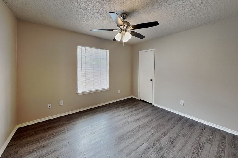 5006 Norma St - Photo 5 of 16