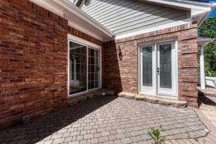 9885 Greensview Cir - Photo 1 of 1