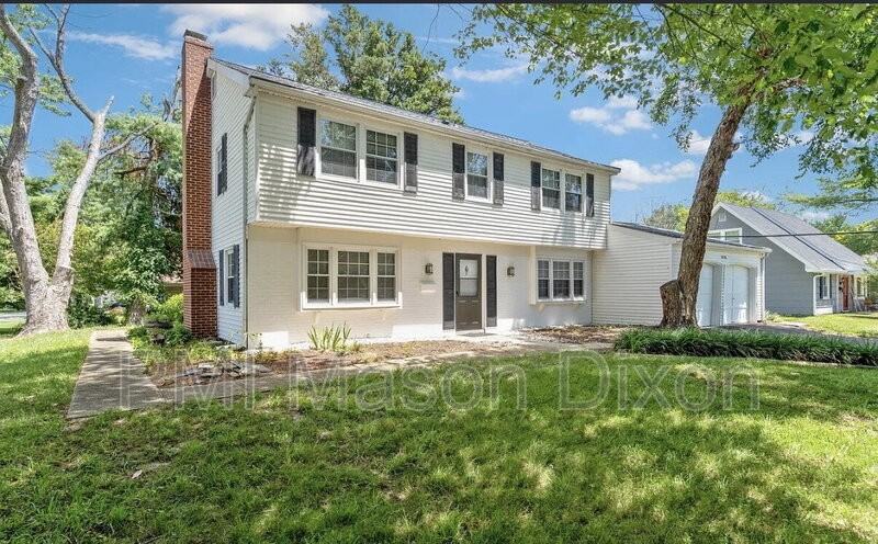 12718 Haskell Ln - Photo 2 of 19