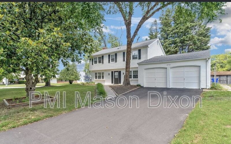 12718 Haskell Ln - Photo 3 of 19
