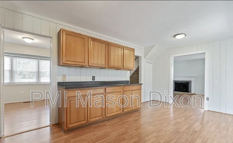 12718 Haskell Ln - Photo 7 of 19
