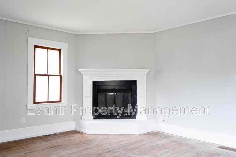 126 N Walnut St - Photo 6 of 32