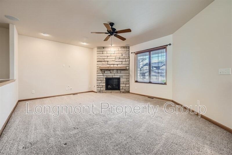 6288 Sage Ave - Photo 4 of 23
