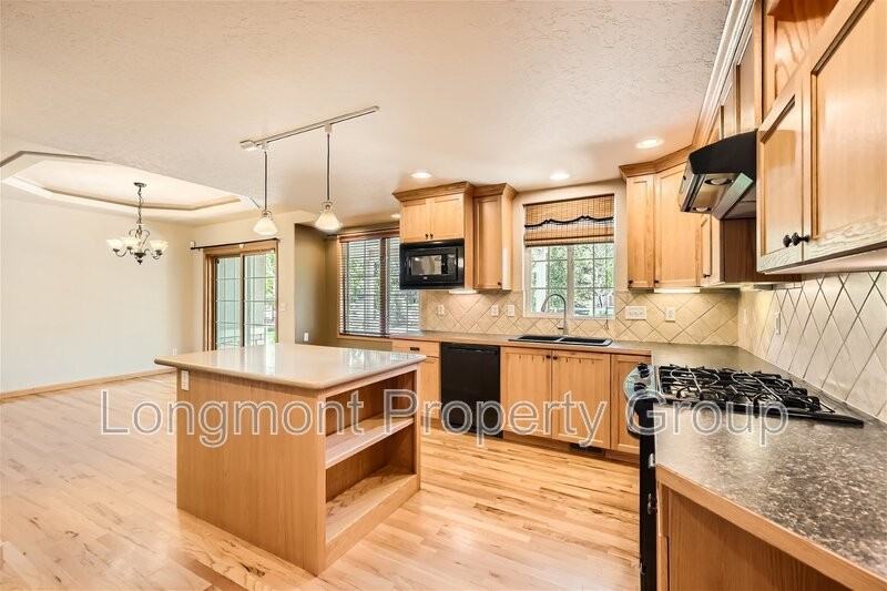 6288 Sage Ave - Photo 6 of 23