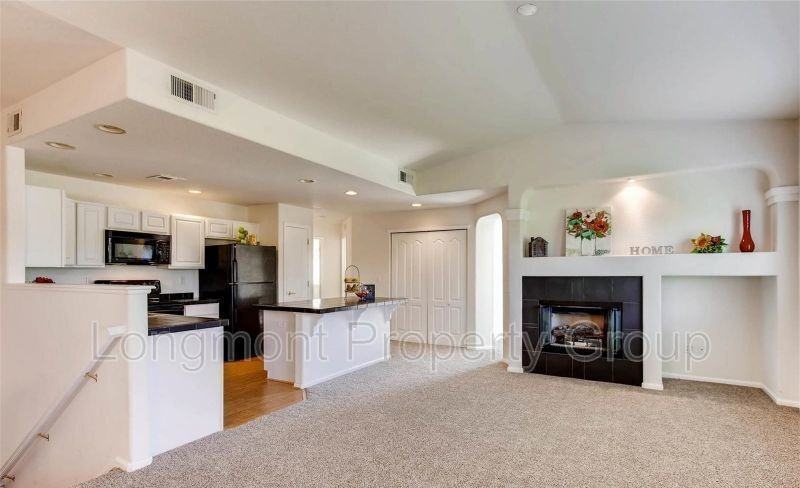 1012 Sonoma Cir #G - Photo 4 of 30
