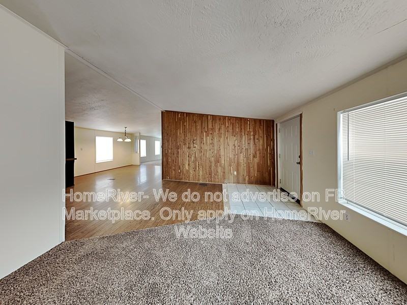 2920 S Windsor Rd - Photo 2 of 26