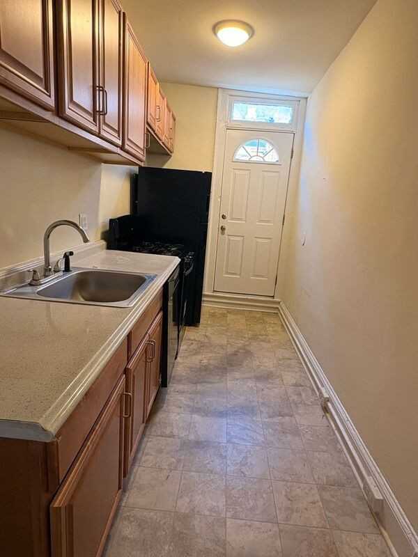 3033 Gilman Ter - Photo 5 of 18