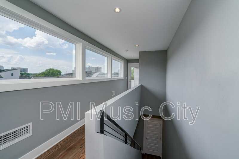 936 Southside Pl - Photo 6 of 42